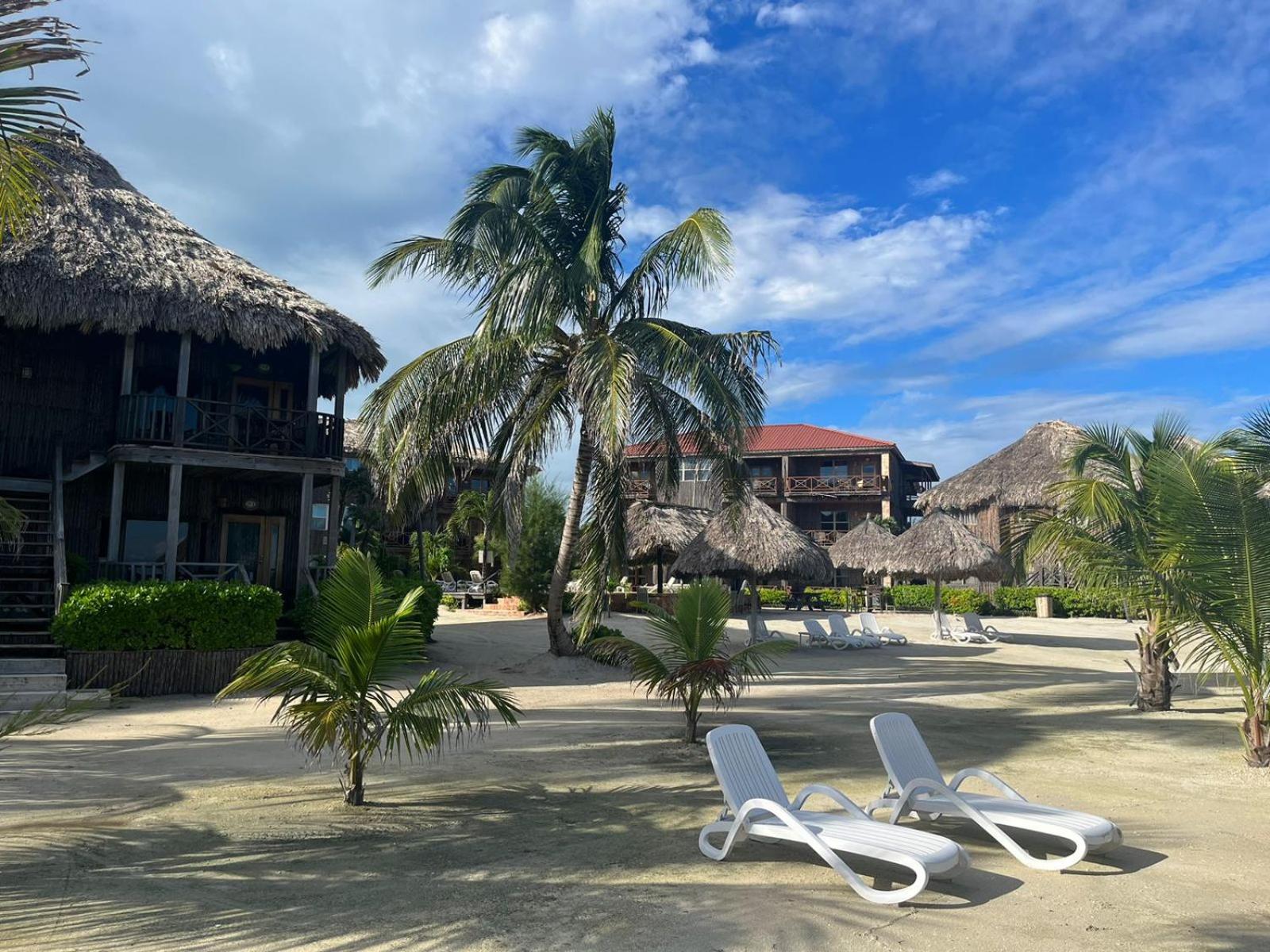 Captain Morgan'S Retreat San Pedro  Exterior photo